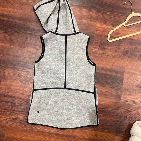 Lululemon Reversible Vest - Picture 5 of 5